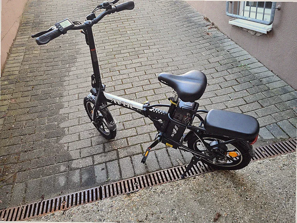 NEU E Bike Klapprad 16 Zoll 250W 36V 11.4Ah Faltbares E-City Bike